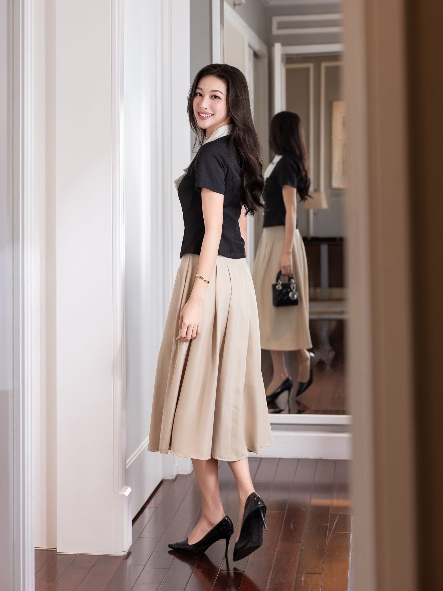  Áo kiểu peplum phối cổ nơ lụa 
