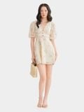  Đầm mini tơ thêu hoa tay lỡ cổ V phối ren 