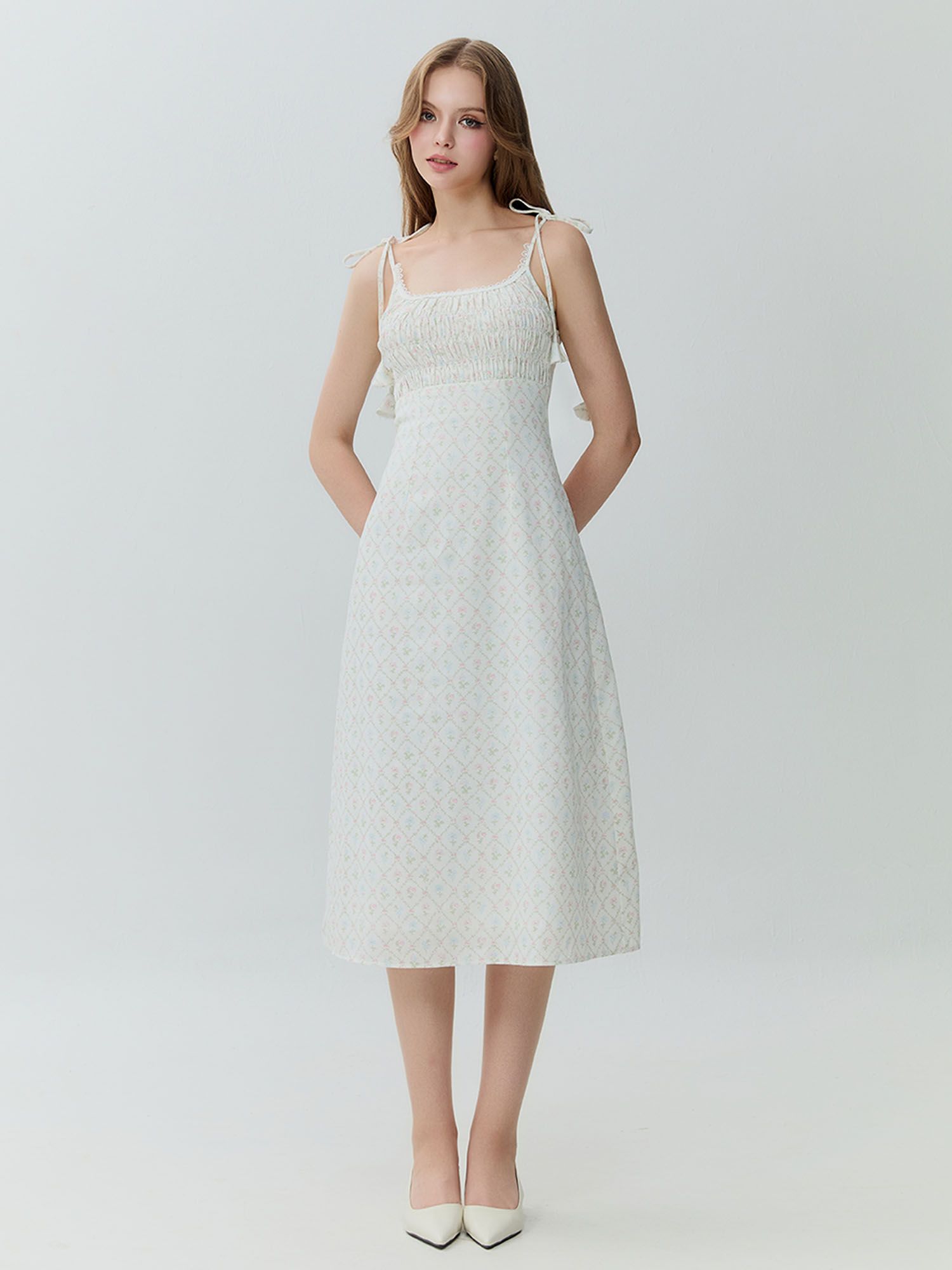  Đầm midi smocking ngực viền ren dây chuông 