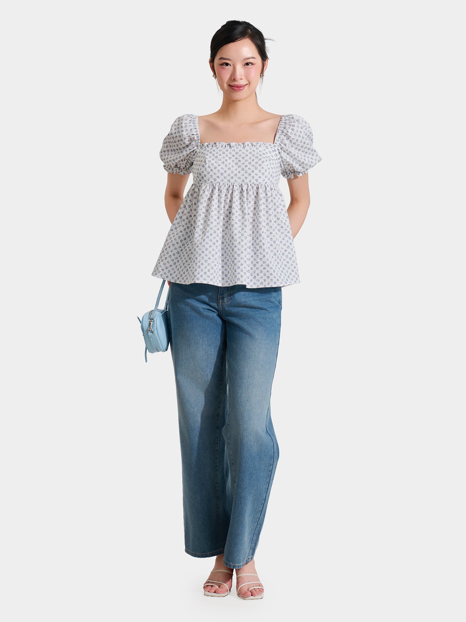 Áo kiểu babydoll họa tiết cổ vuông phối bèo tay phồng