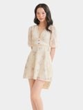 Đầm mini tơ thêu hoa tay lỡ cổ V phối ren 