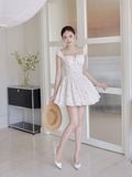  Đầm mini tơ thêu hoa dáng xòe 
