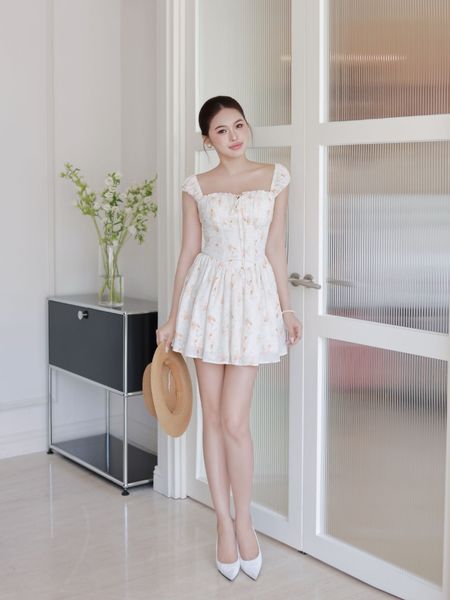  Đầm mini tơ thêu hoa dáng xòe 