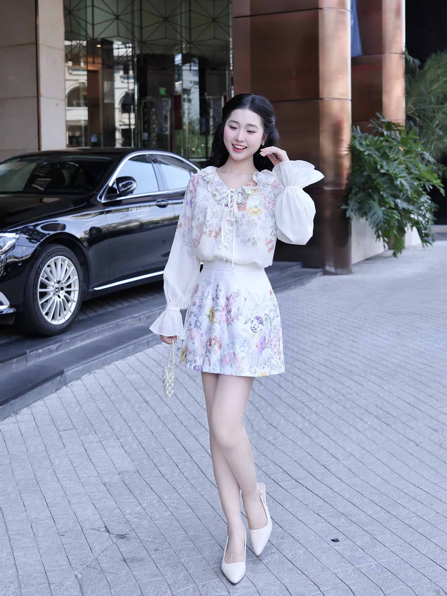 Áo voan tơ in hoa cổ bèo tay phồng - Marc