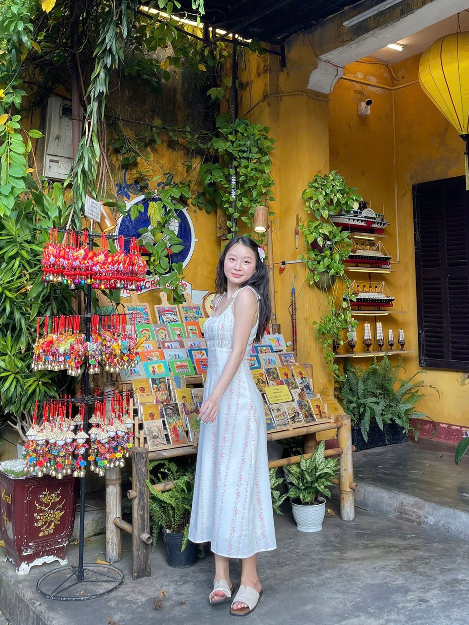  Đầm midi smocking ngực viền ren dây chuông 