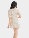  Đầm mini tơ thêu hoa tay lỡ cổ V phối ren 