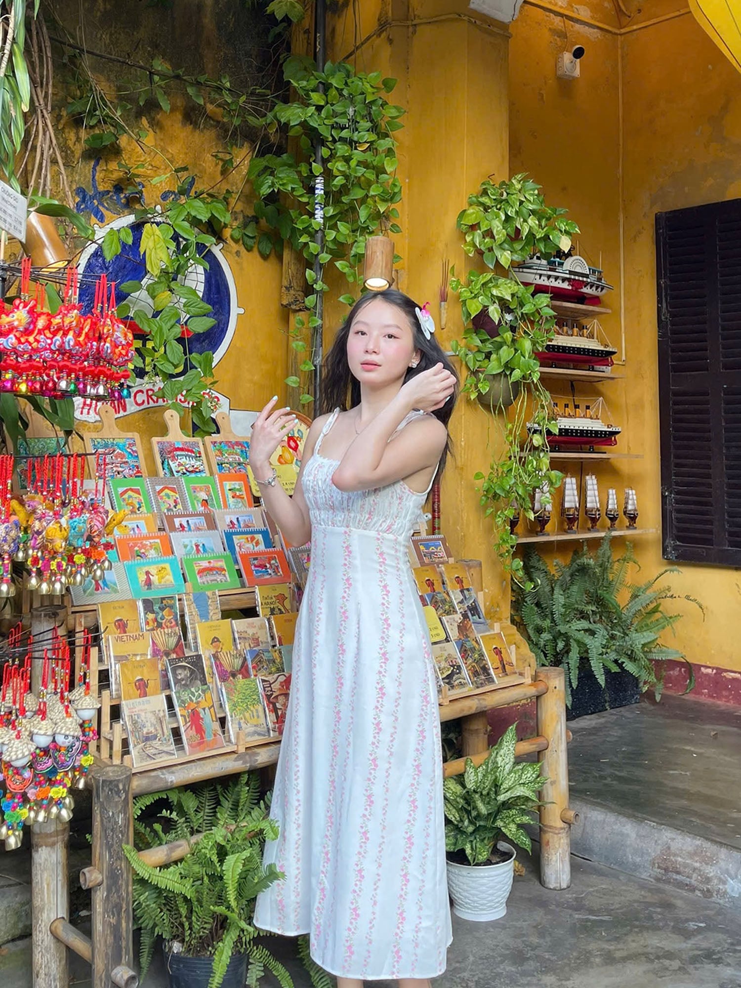 Đầm midi smocking ngực viền ren dây chuông