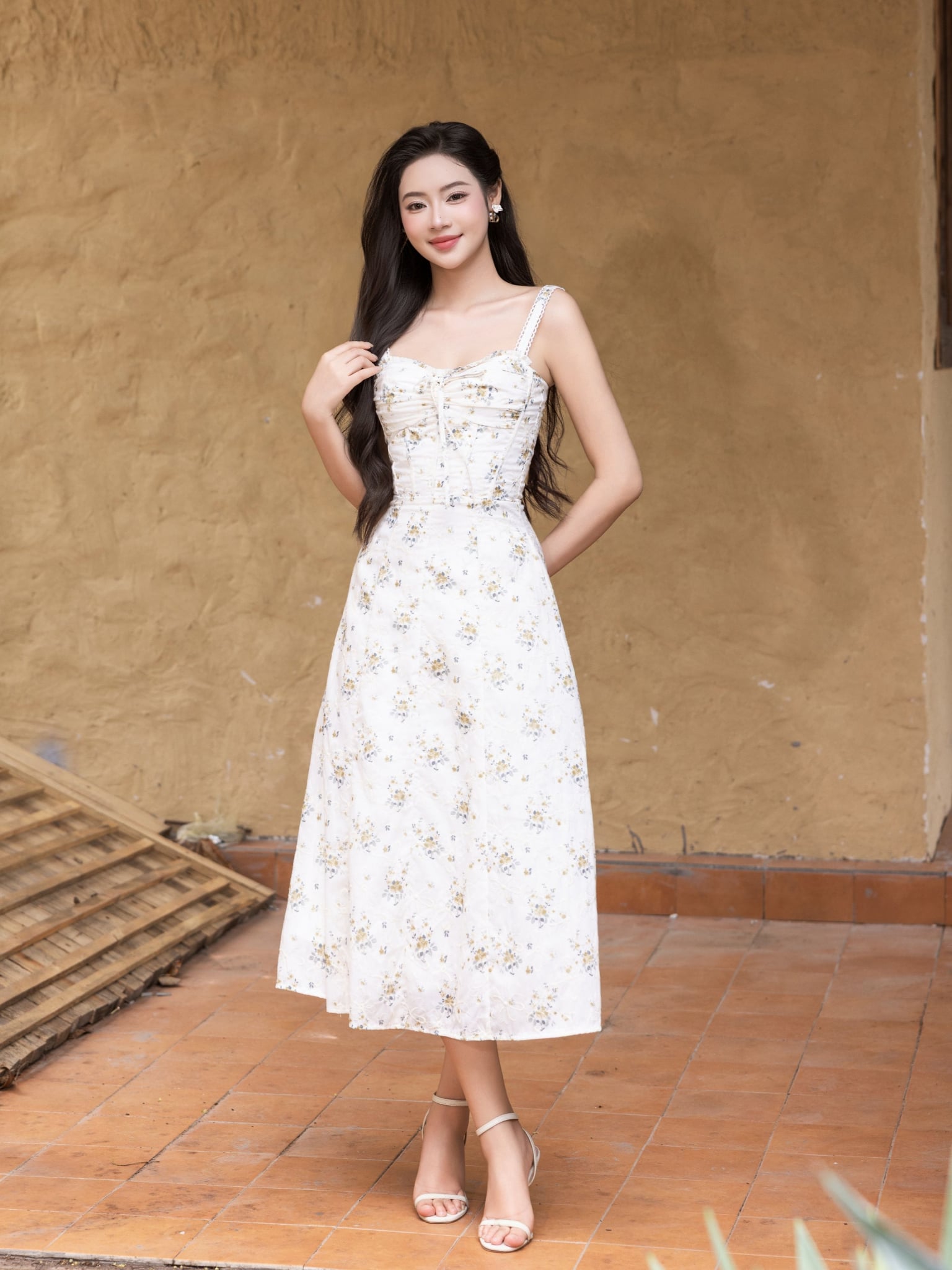Đầm midi vải hoa 2 dây tùng xòe nhún ngực