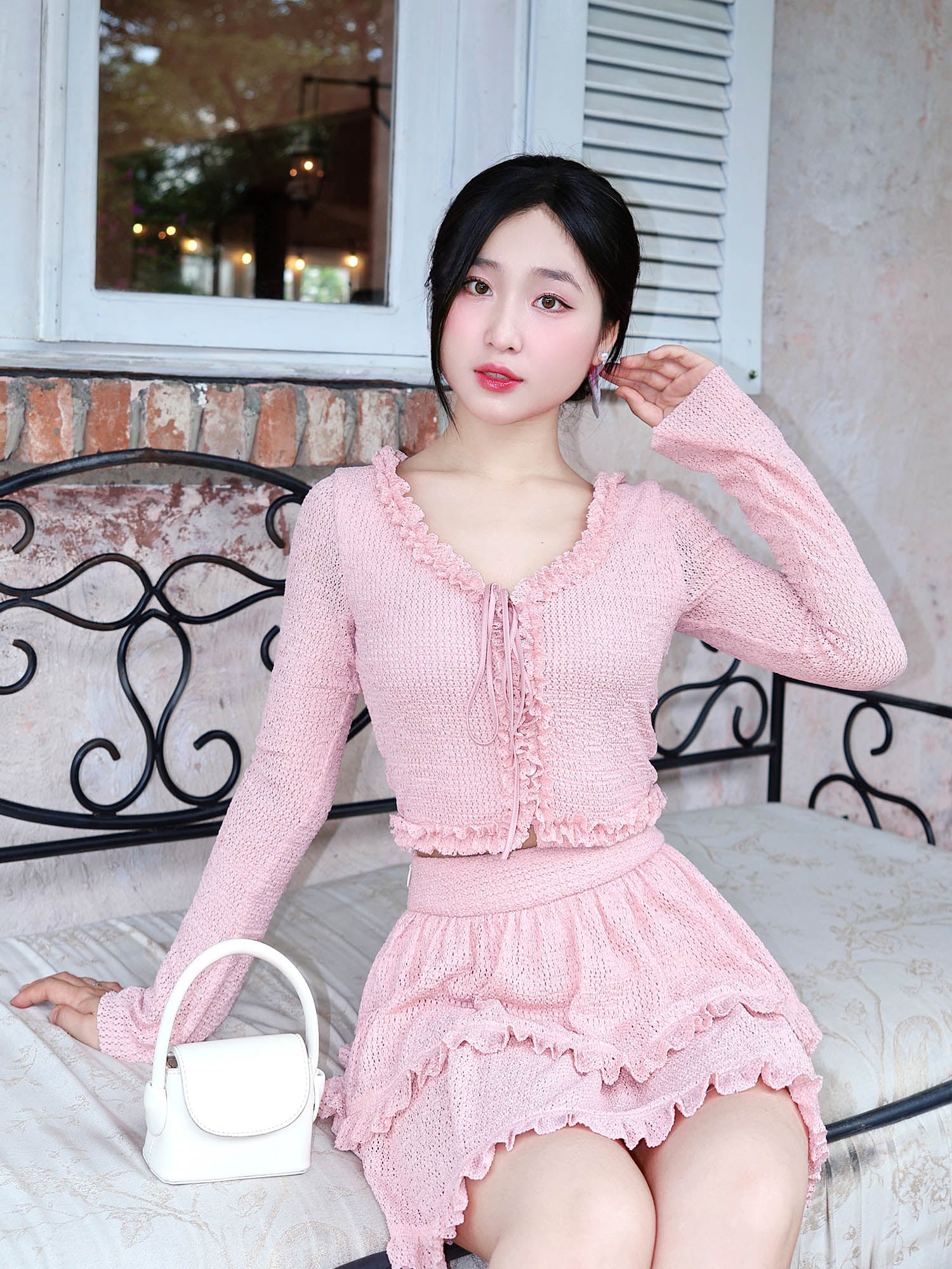 Áo khoác ren thun phối bèo đính nơ