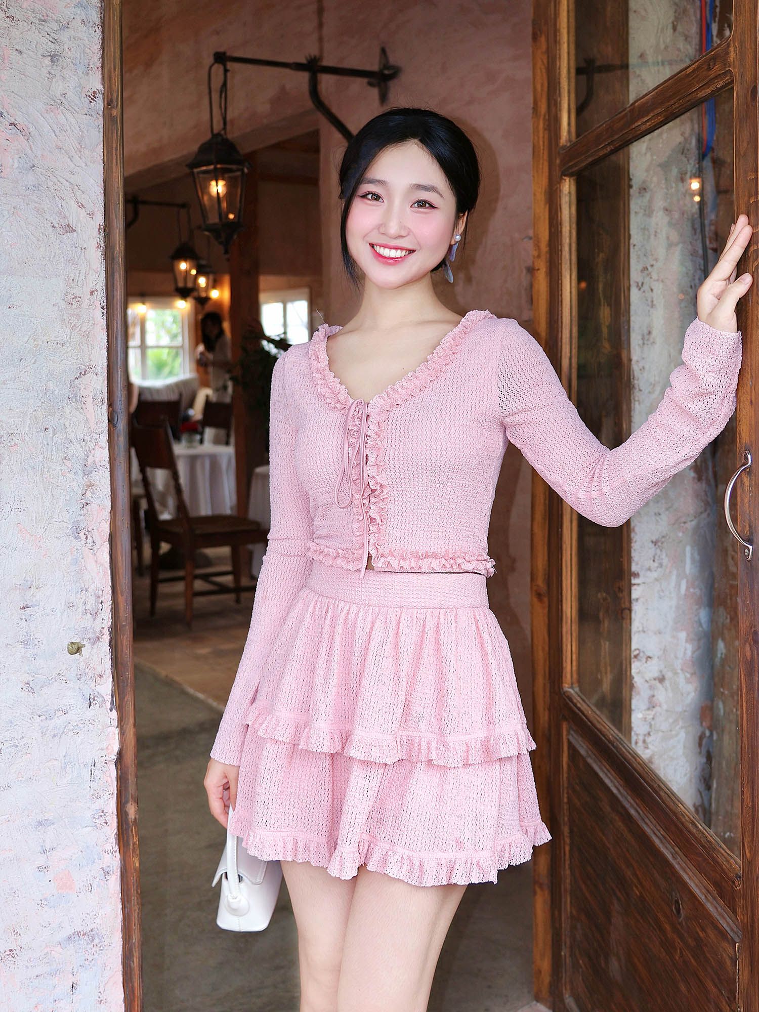  Chân váy ren thun hai tầng nhún bèo cách điệu 