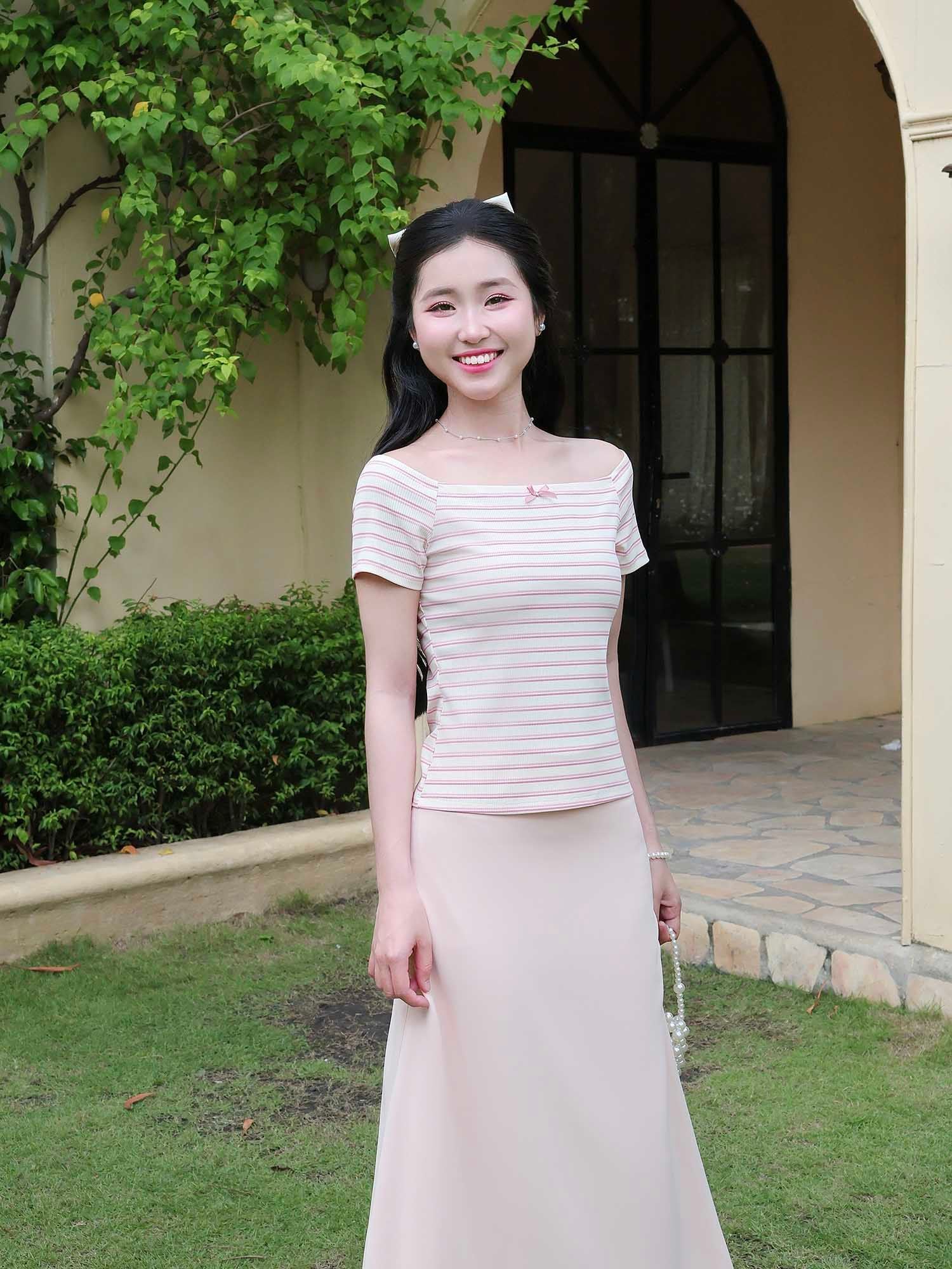  Áo thun sọc bẹt vai 