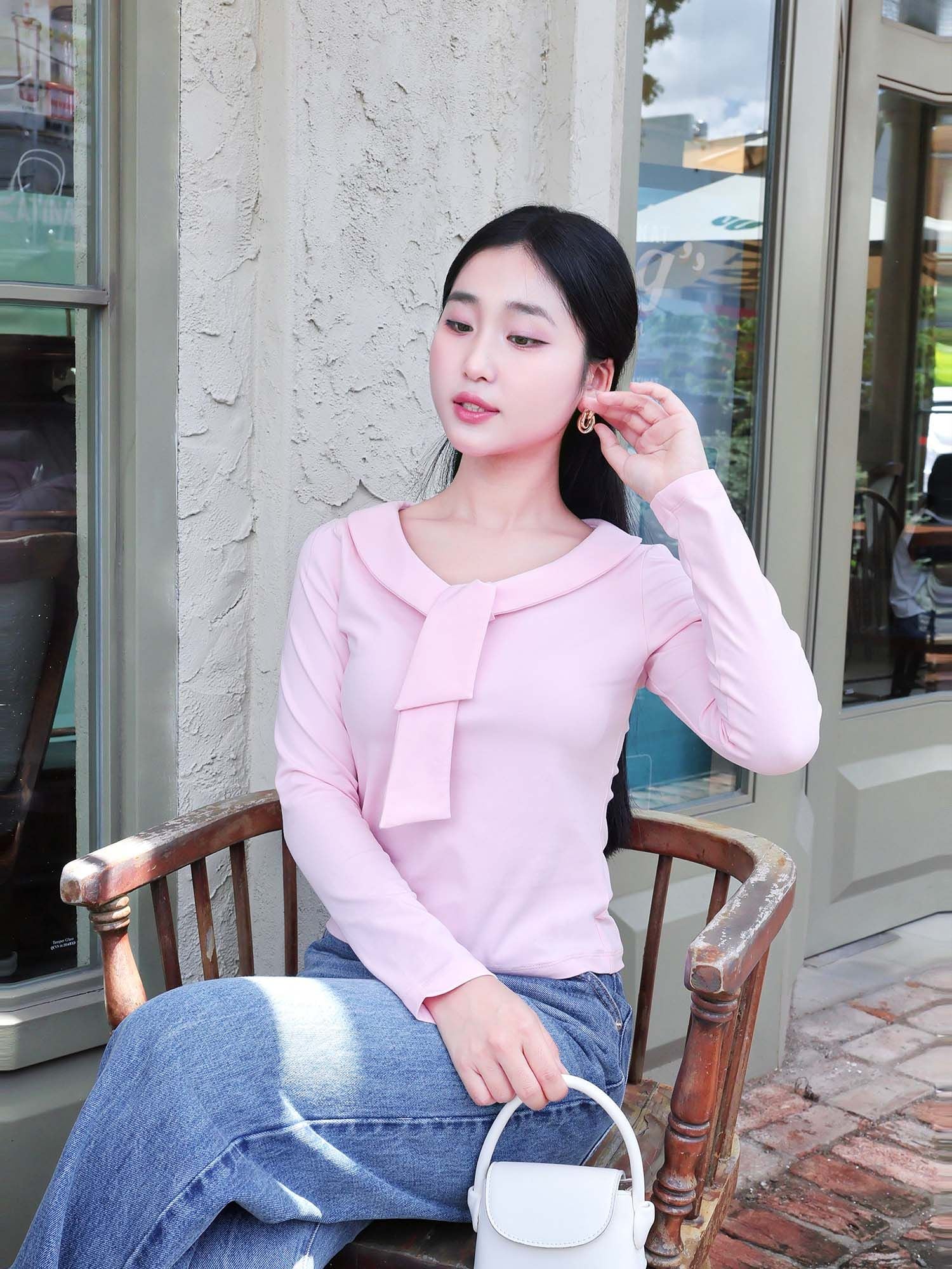  Áo thun lá cổ liền nơ 