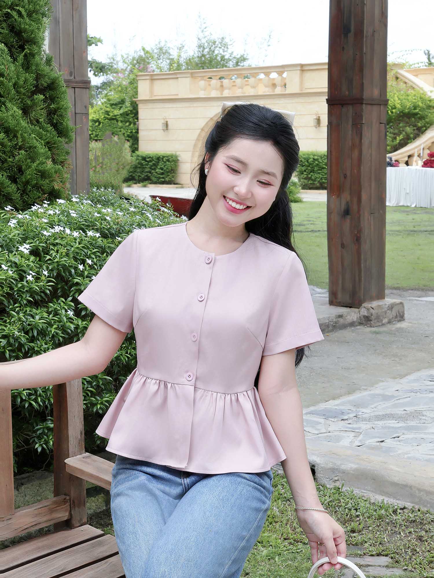 Áo cổ tròn nhún eo cơ bản