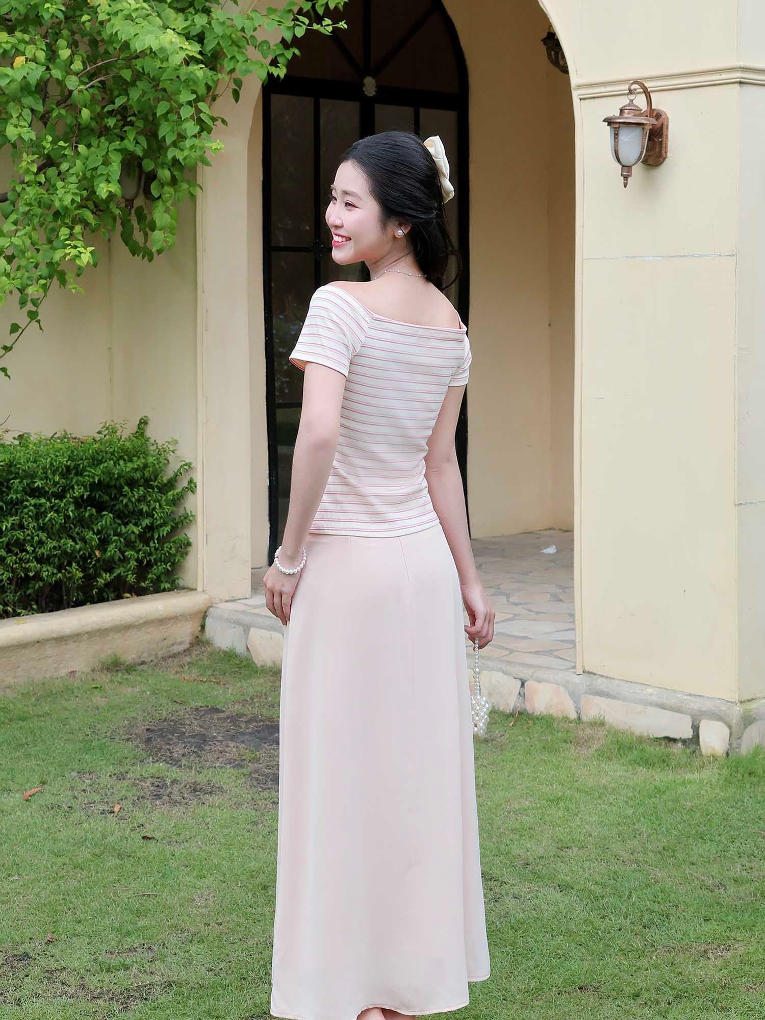  Áo thun sọc bẹt vai 