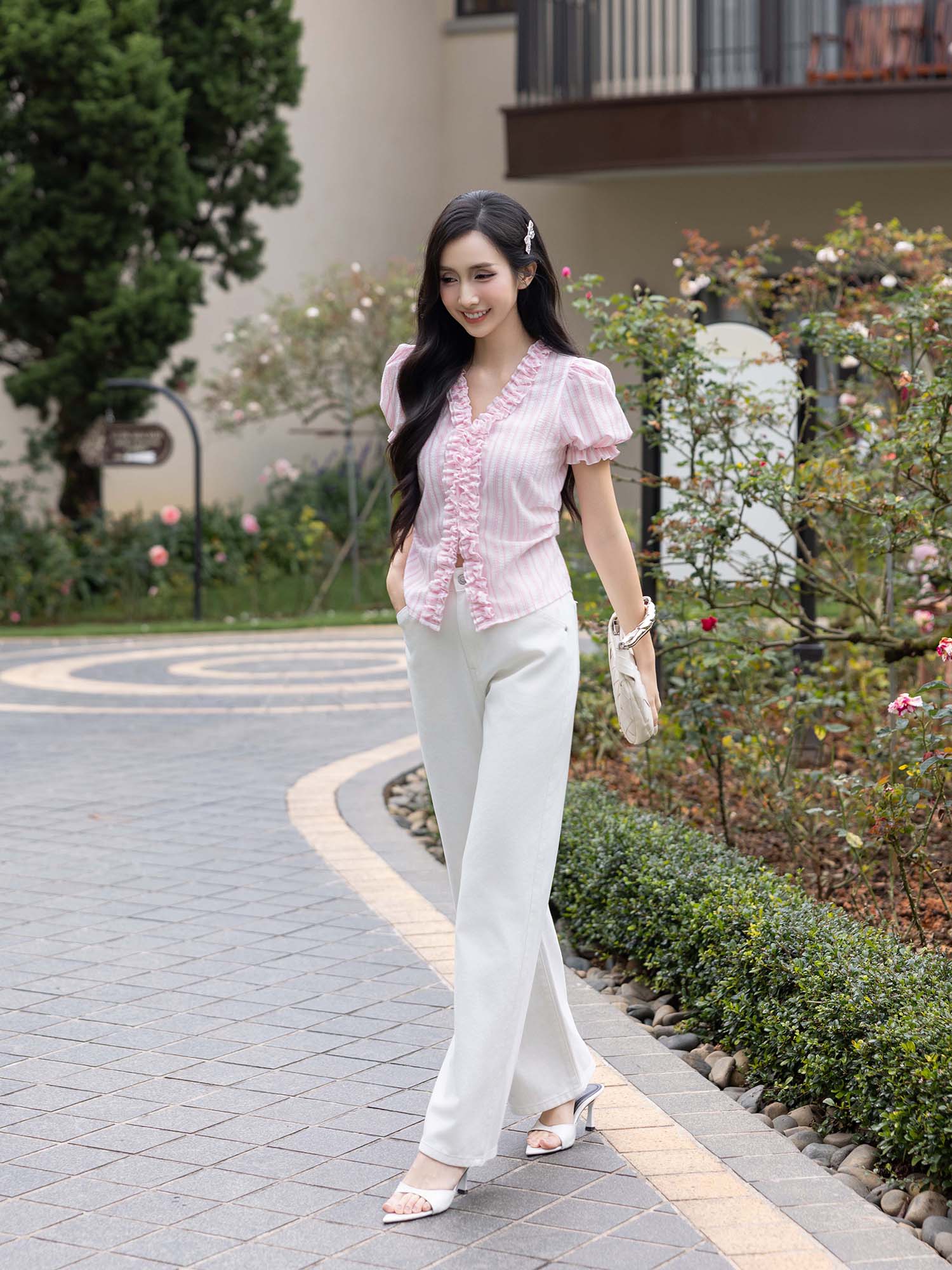 Áo sọc tay phồng phối bèo viền cổ