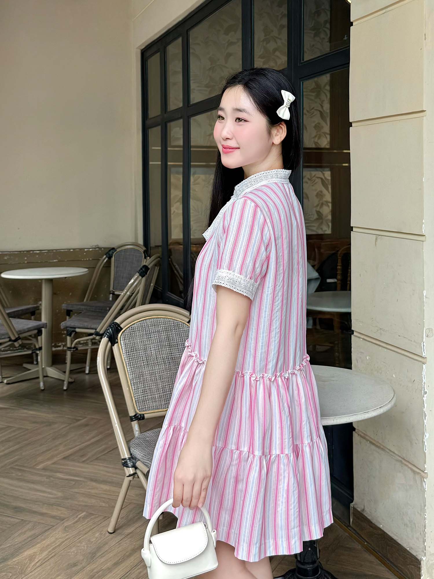 Đầm sọc phối ren viền cổ