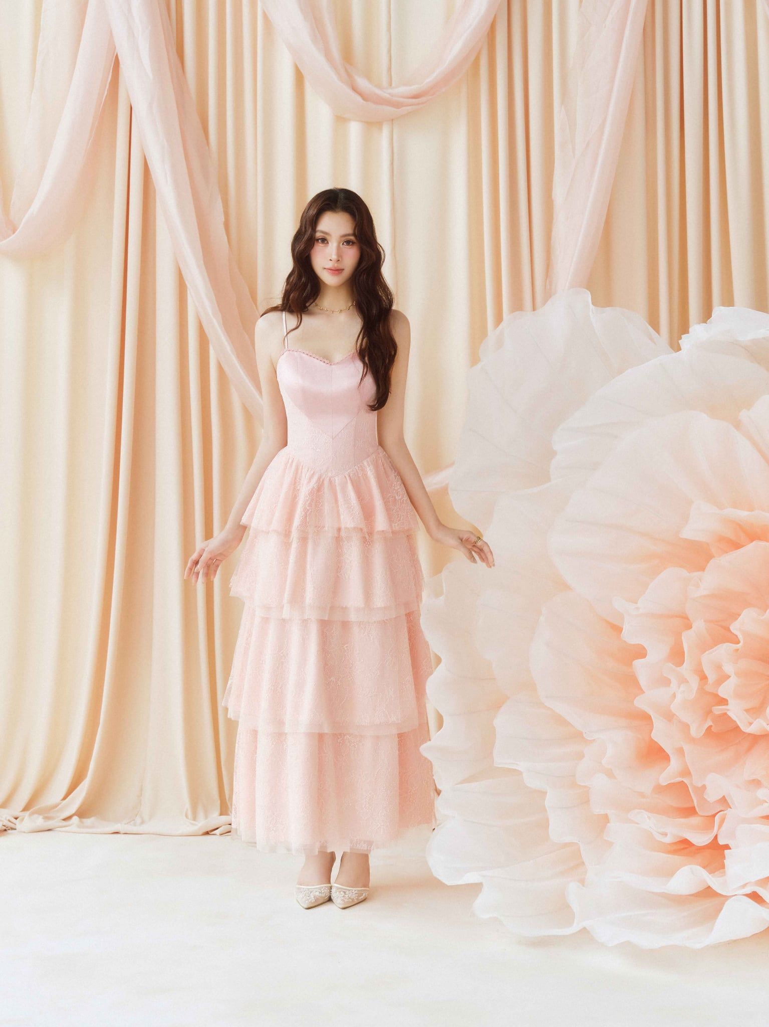  Đầm ren midi 4 tầng phối lụa 