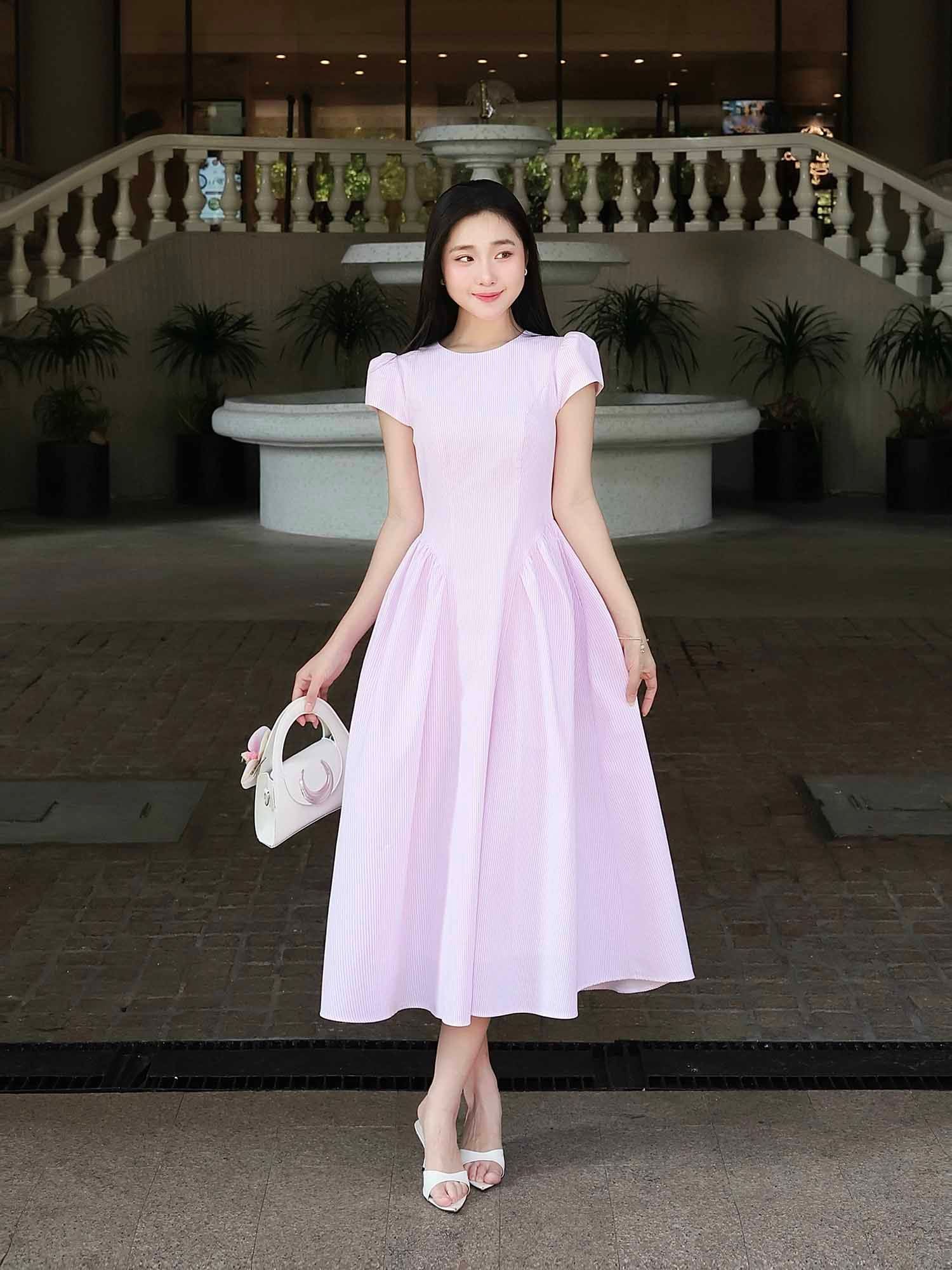  Đầm midi sọc nhún tùng 