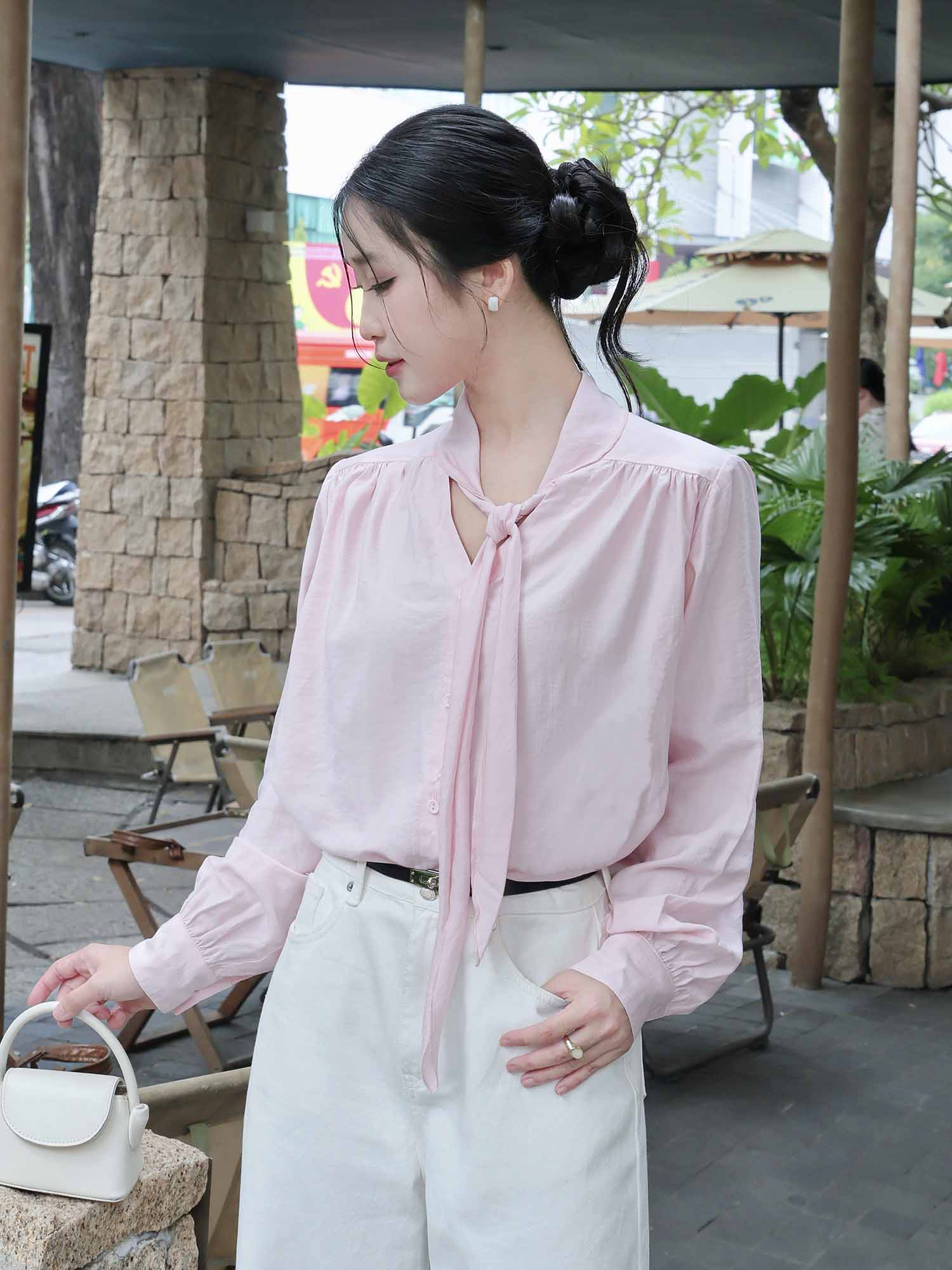 Áo sơ mi cổ tim thắt nơ