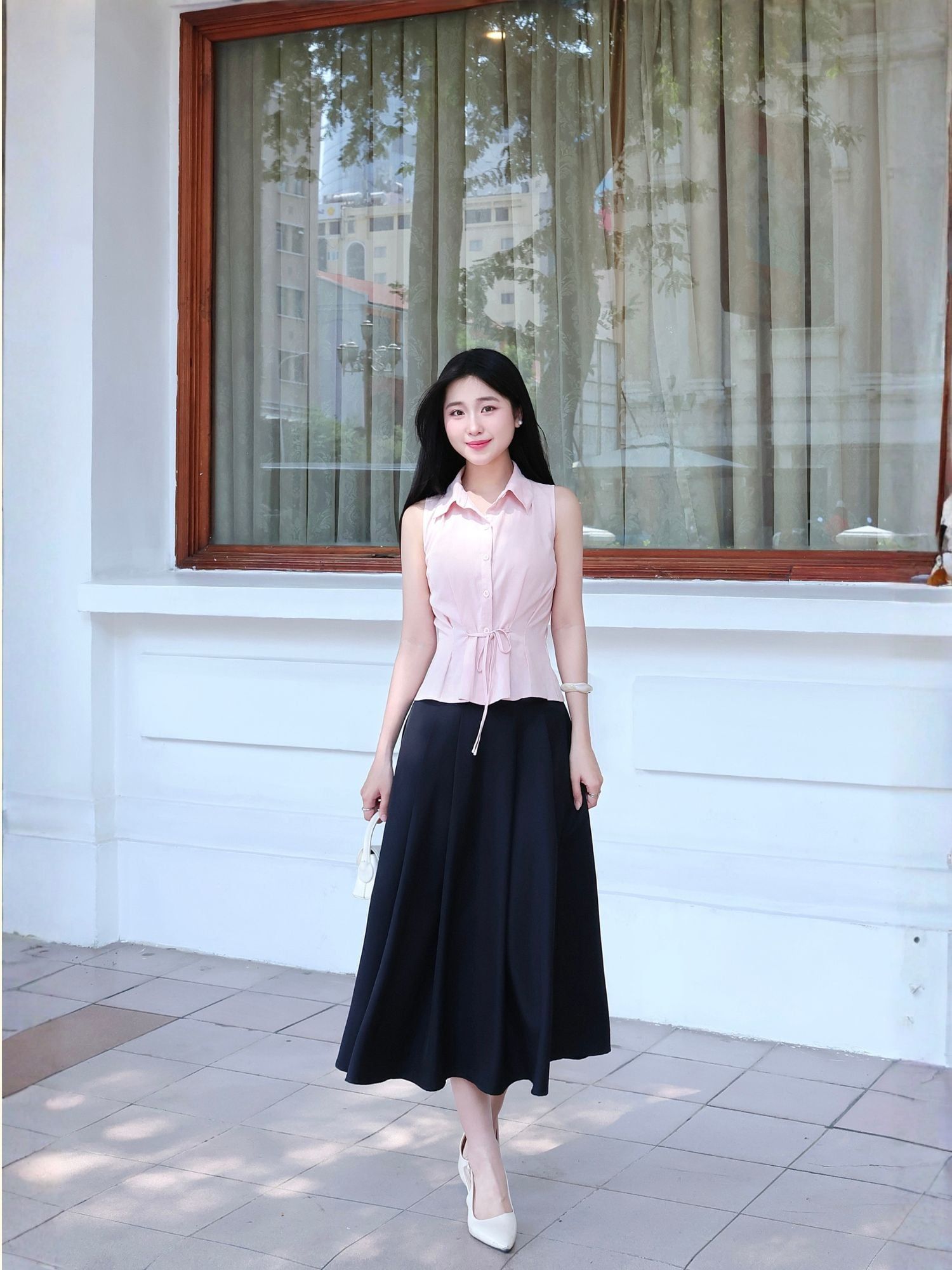  Áo linen sát nách chiết ly eo 