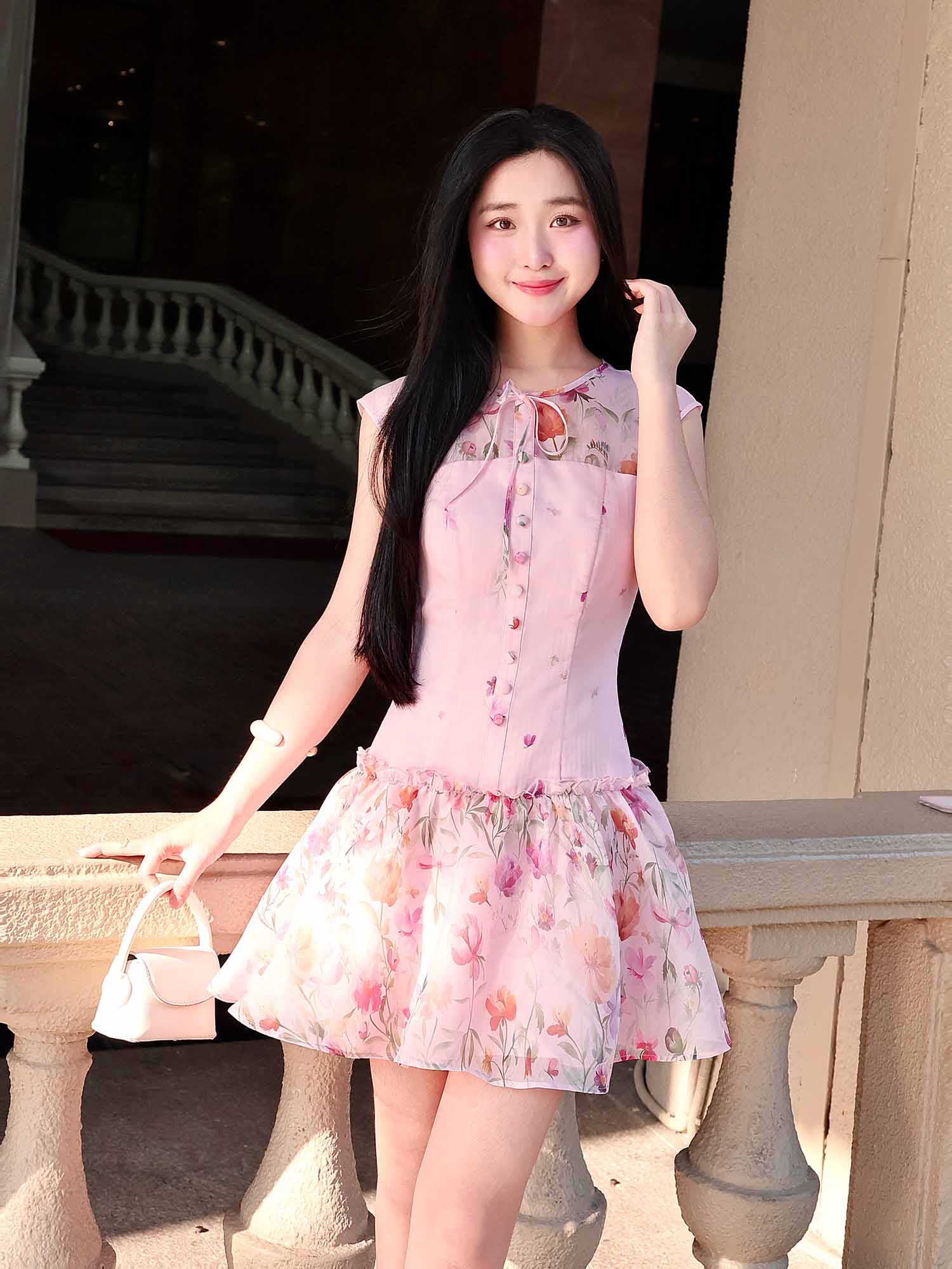 Đầm mini hạ eo voan hoa