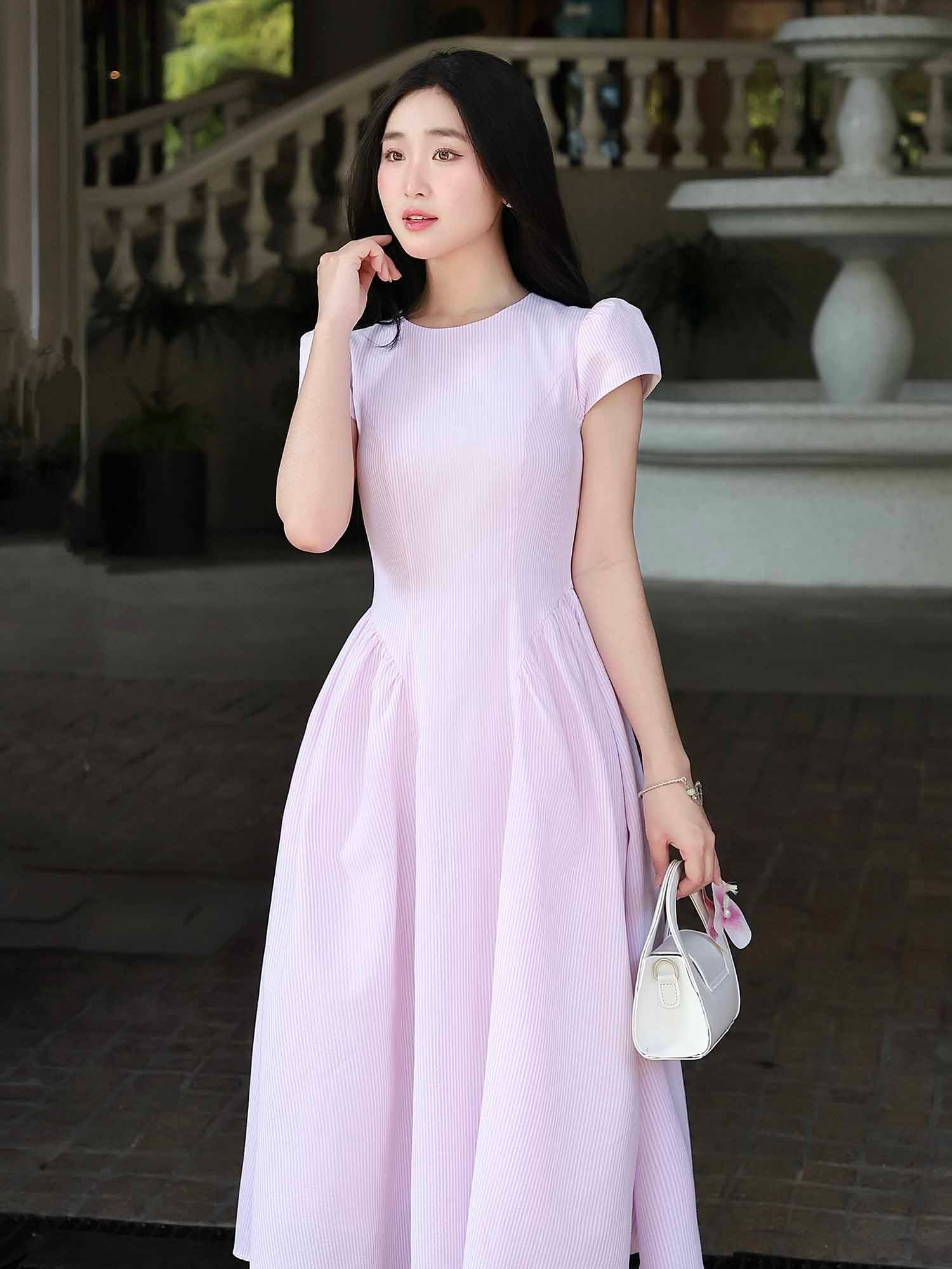  Đầm midi sọc nhún tùng 