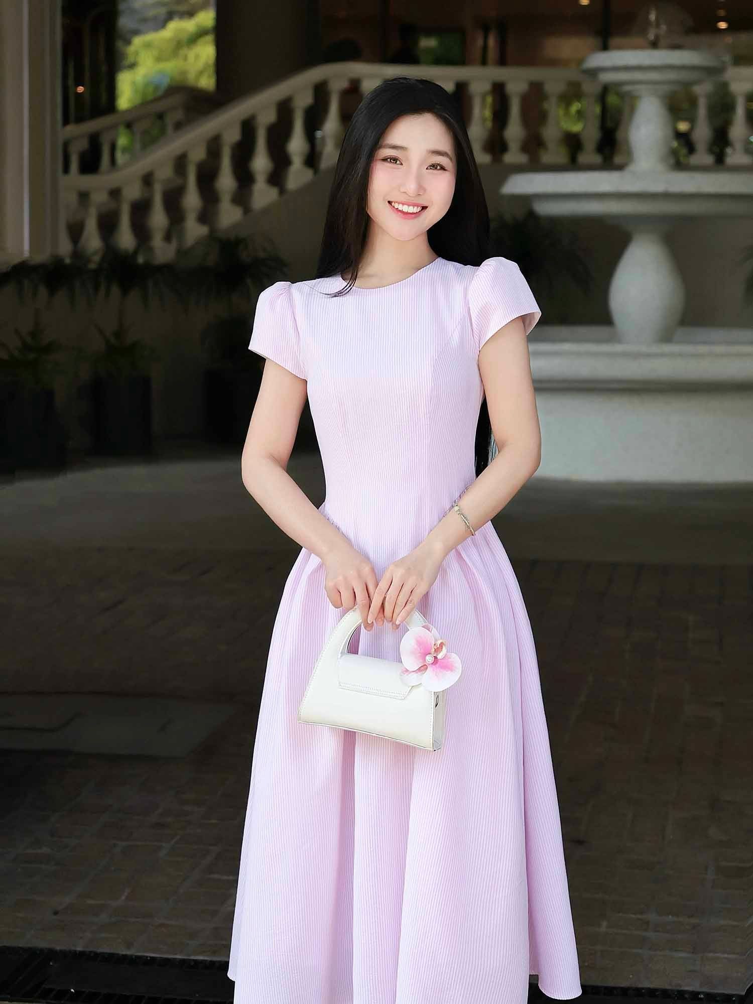  Đầm midi sọc nhún tùng 