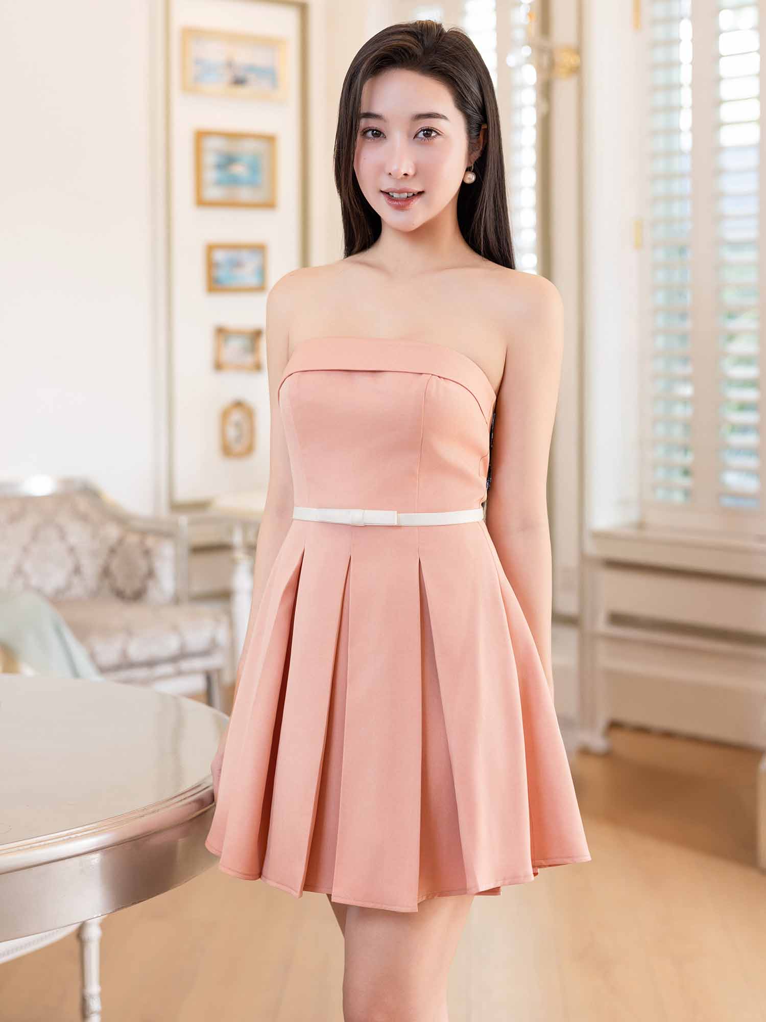 Đầm mini cúp ngực xếp ly hộp