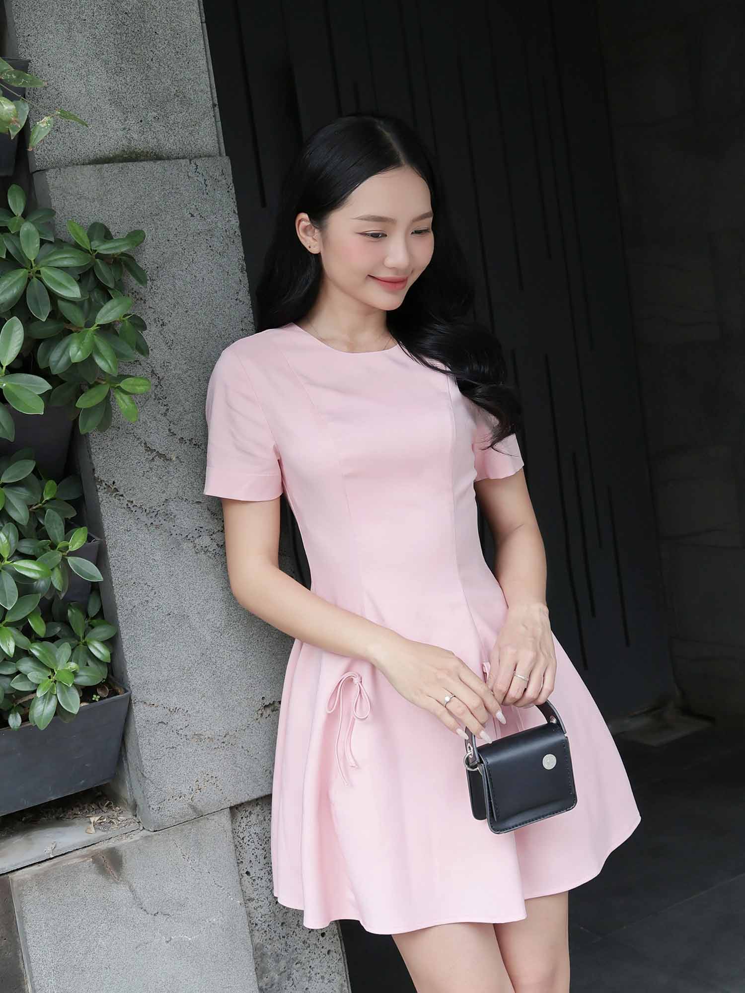 Đầm mini xoè phối dây nơ