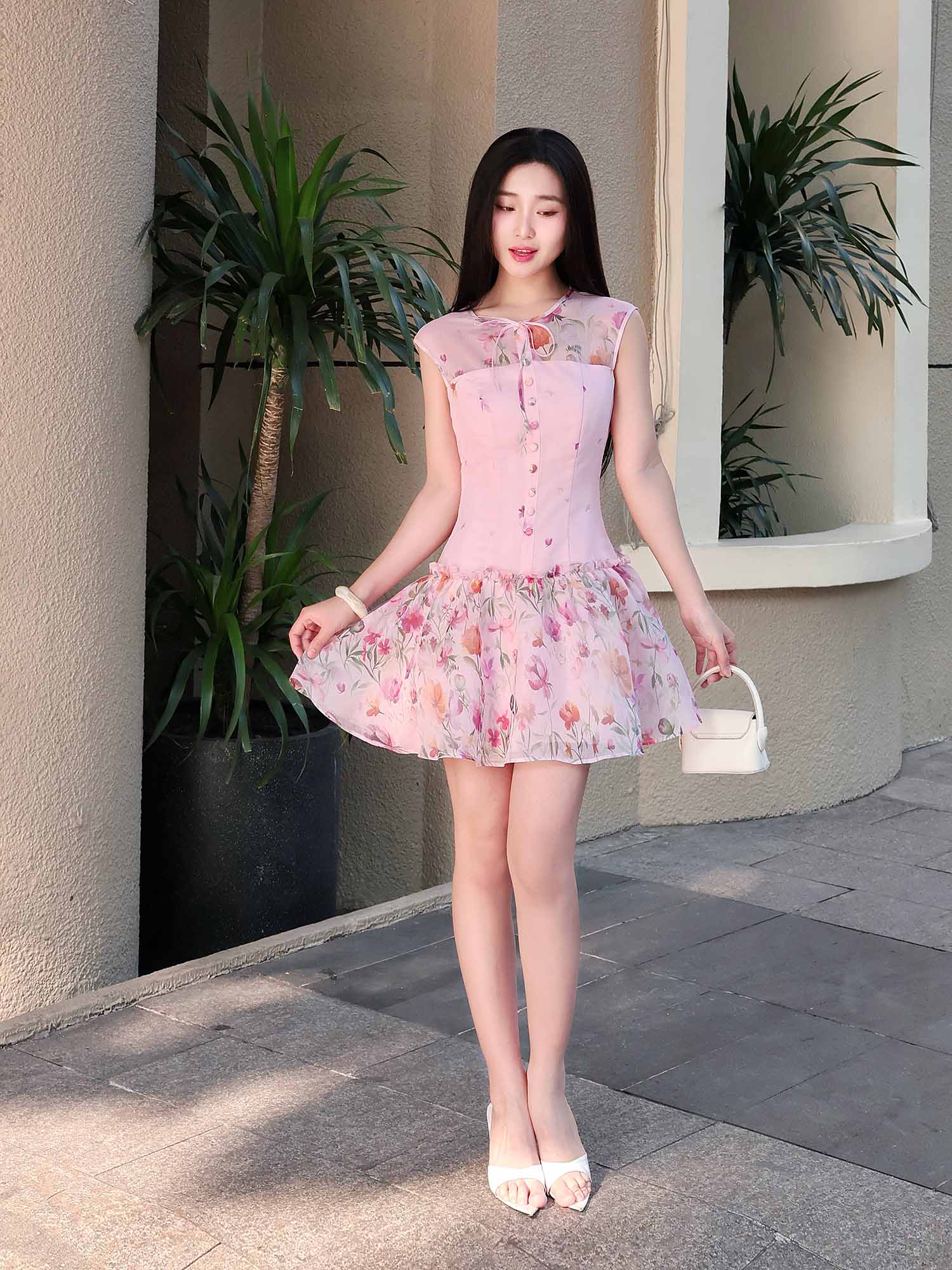 Đầm mini hạ eo voan hoa