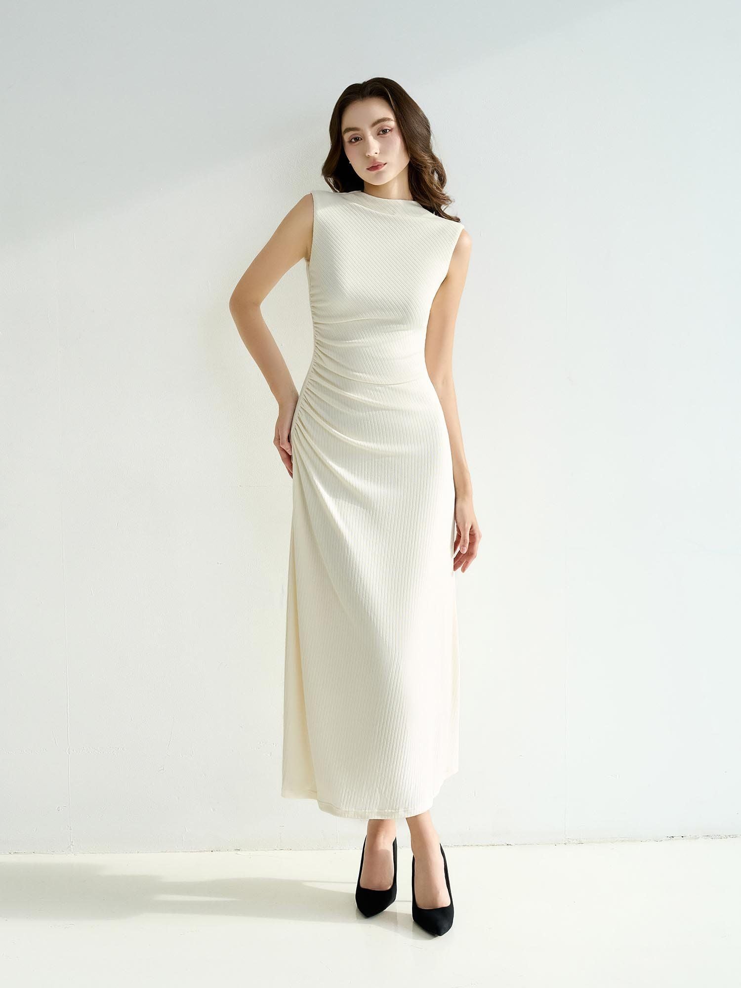  Đầm dài sát nách nhún sườn cách điệu 