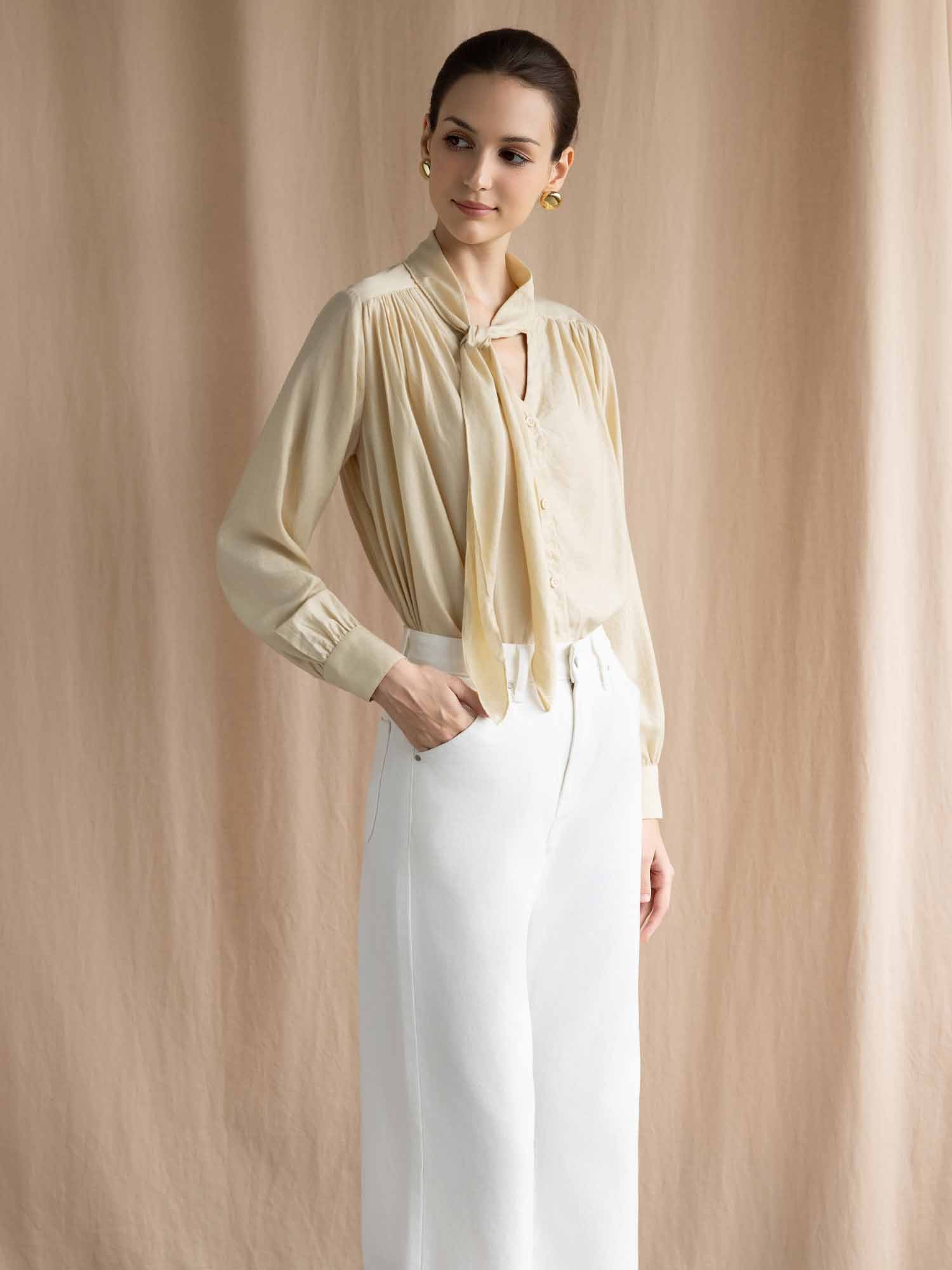 Áo sơ mi cổ tim thắt nơ