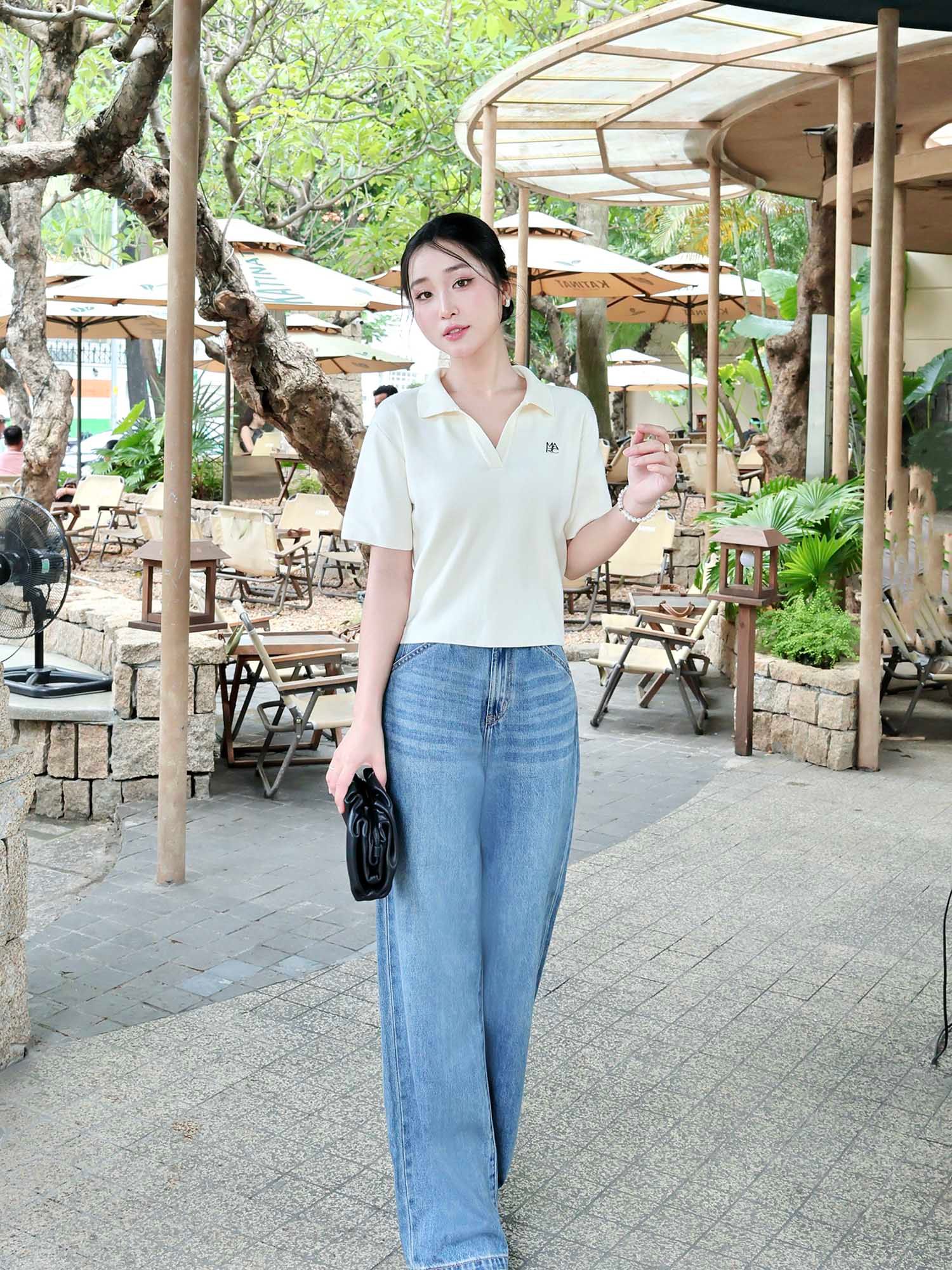  Áo cổ V dệt kim 