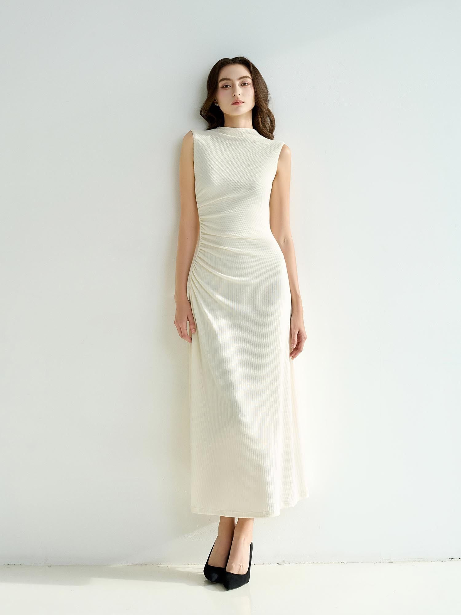  Đầm dài sát nách nhún sườn cách điệu 