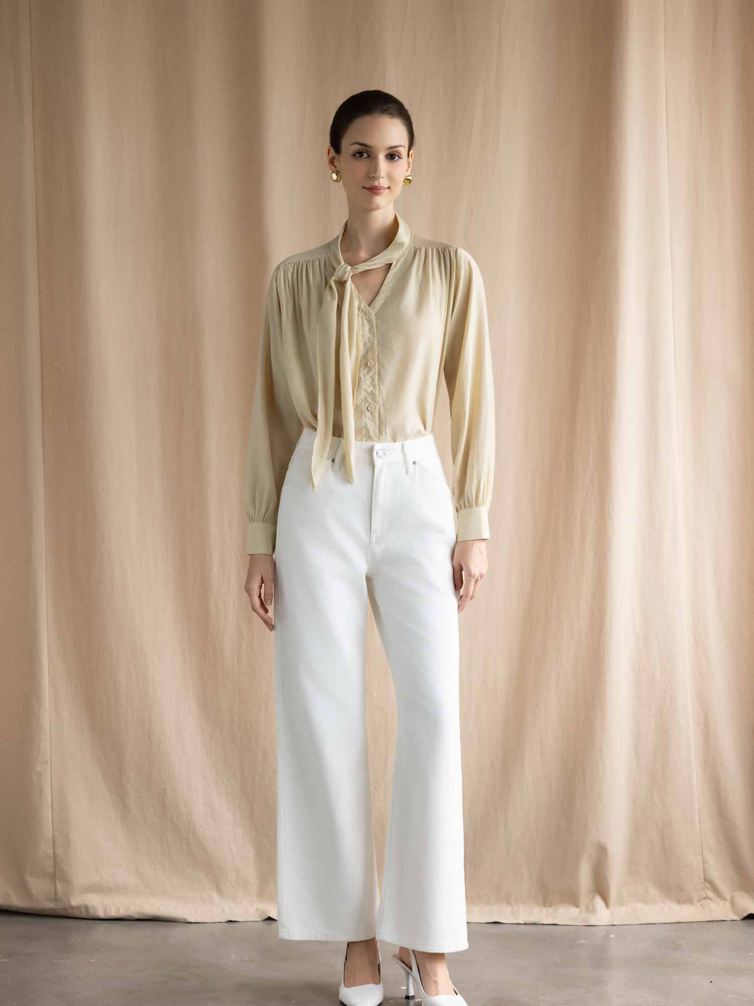 Áo sơ mi cổ tim thắt nơ