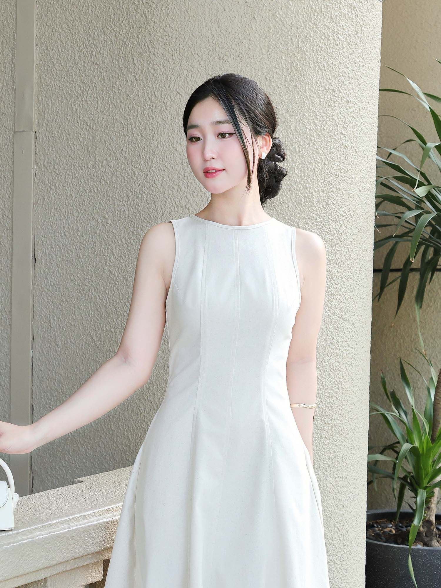  Đầm midi sát nách cơ bản 