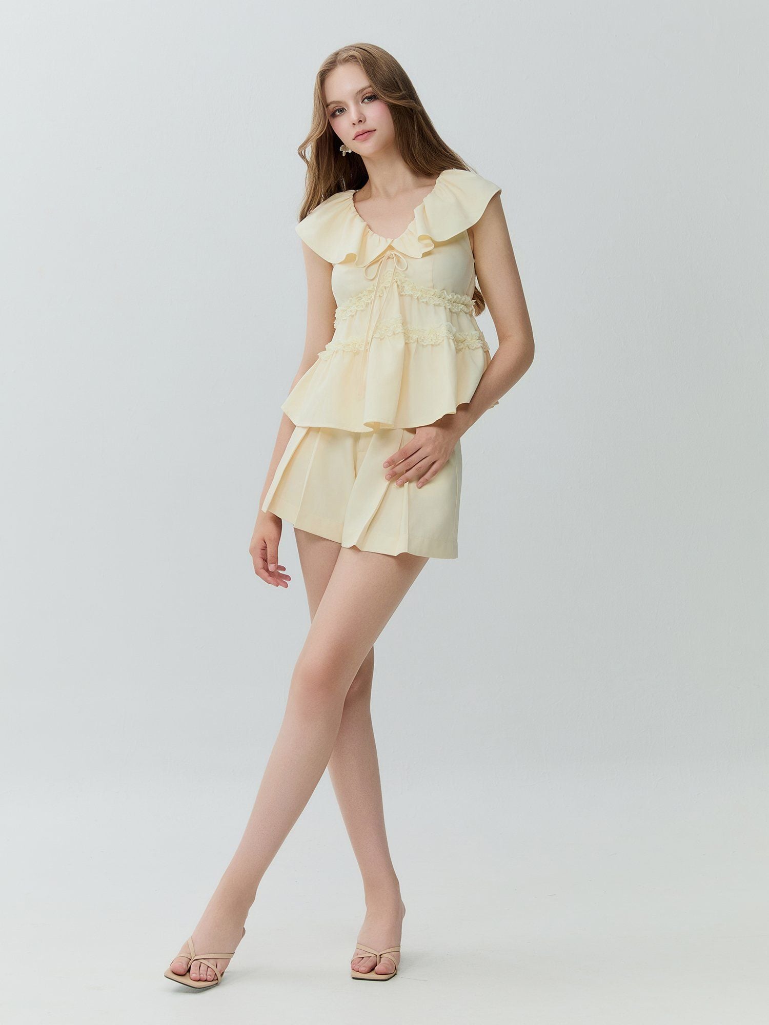  Quần short xếp ly hộp thân trước 