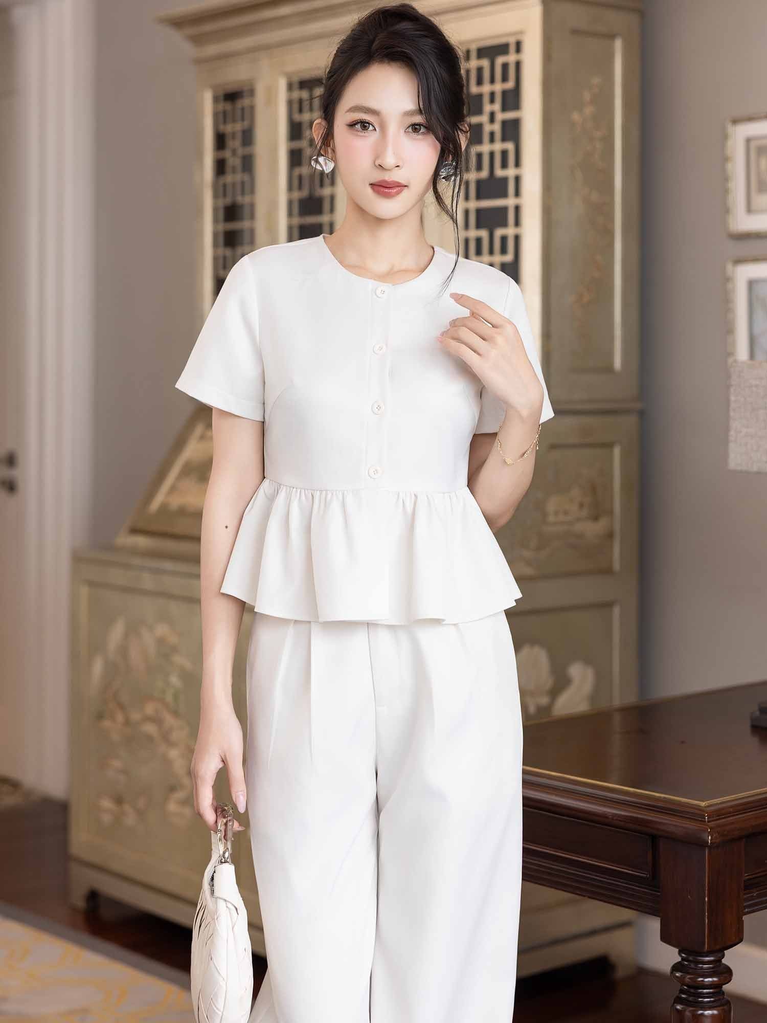  Áo cổ tròn nhún eo cơ bản 