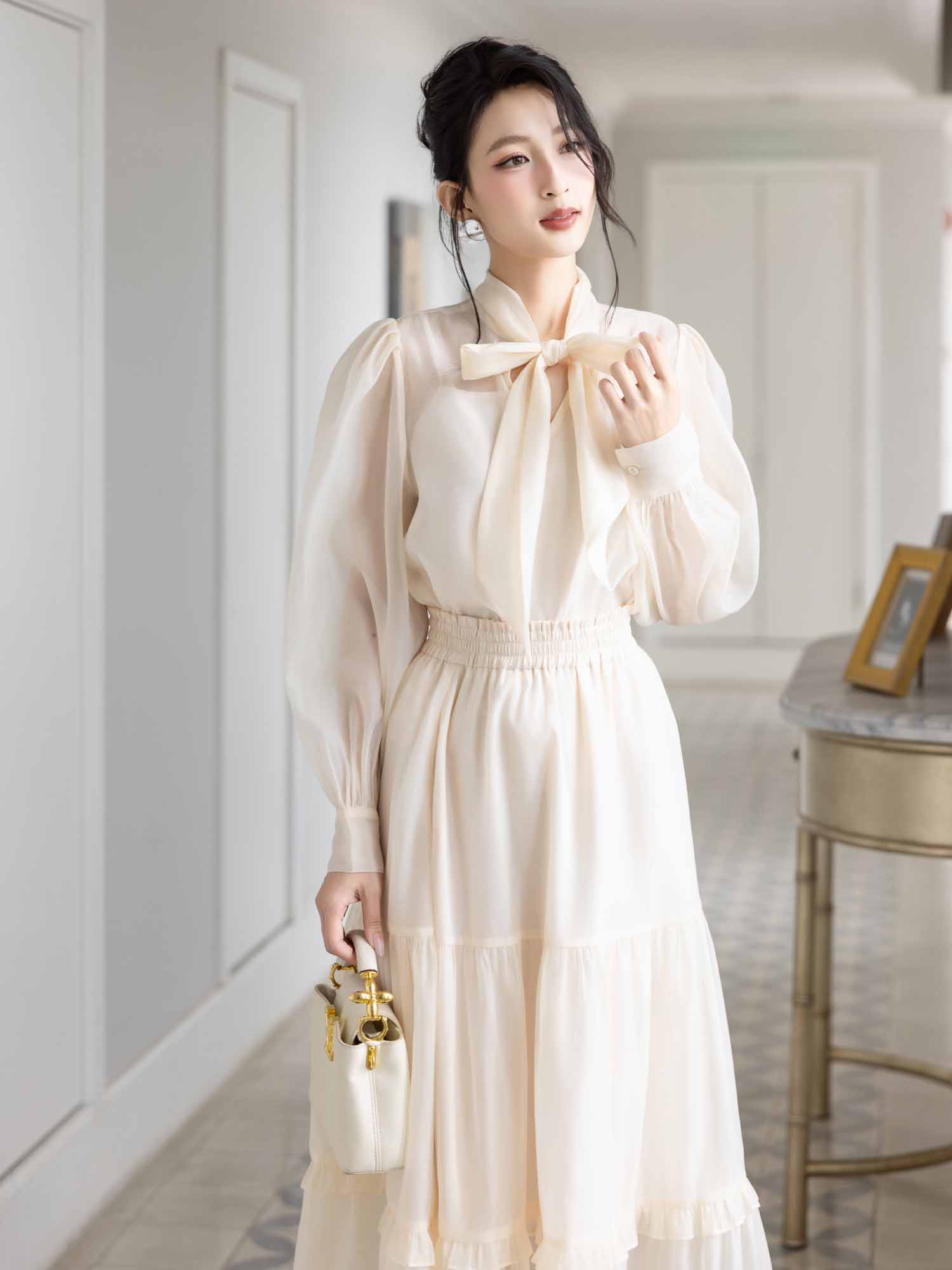 Áo sơ mi dây nơ cổ phối lót