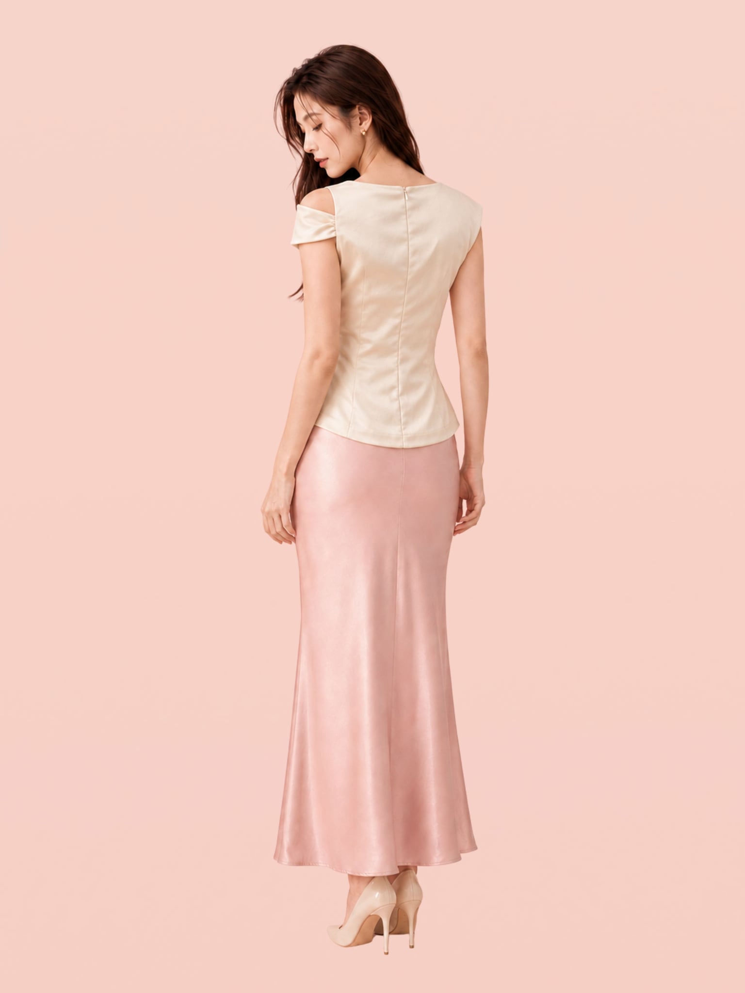 Áo draping xếp ly vai và eo