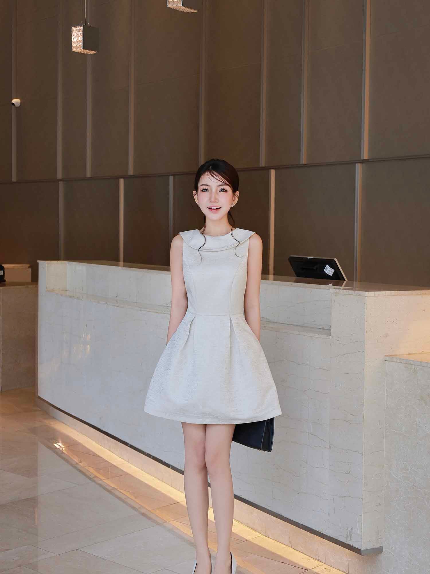 Đầm mini Tapta vân gỗ