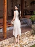  Đầm midi tơ chấm bi cổ V bèo 