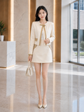  Áo blazer dáng crop phối màu 
