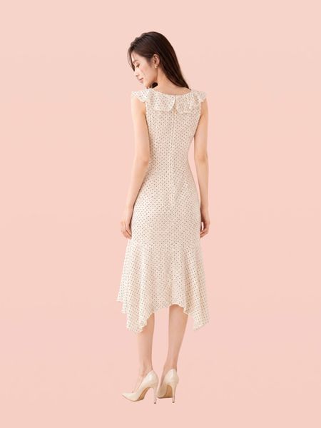  Đầm midi tơ chấm bi cổ V bèo 