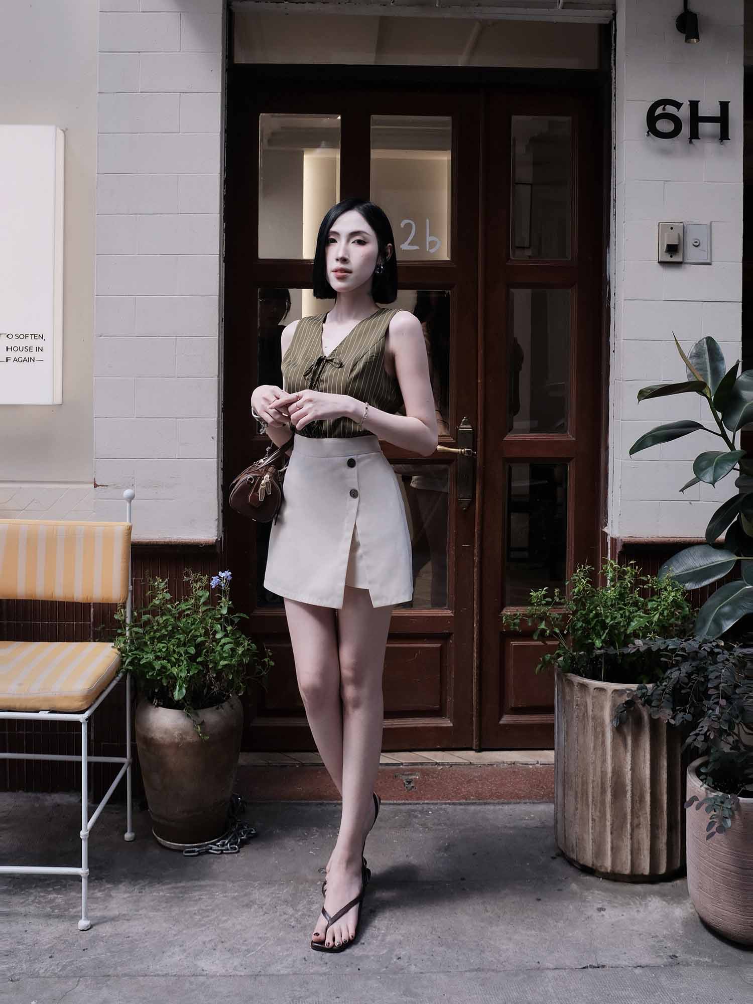 Chân váy mini skort xẻ tà