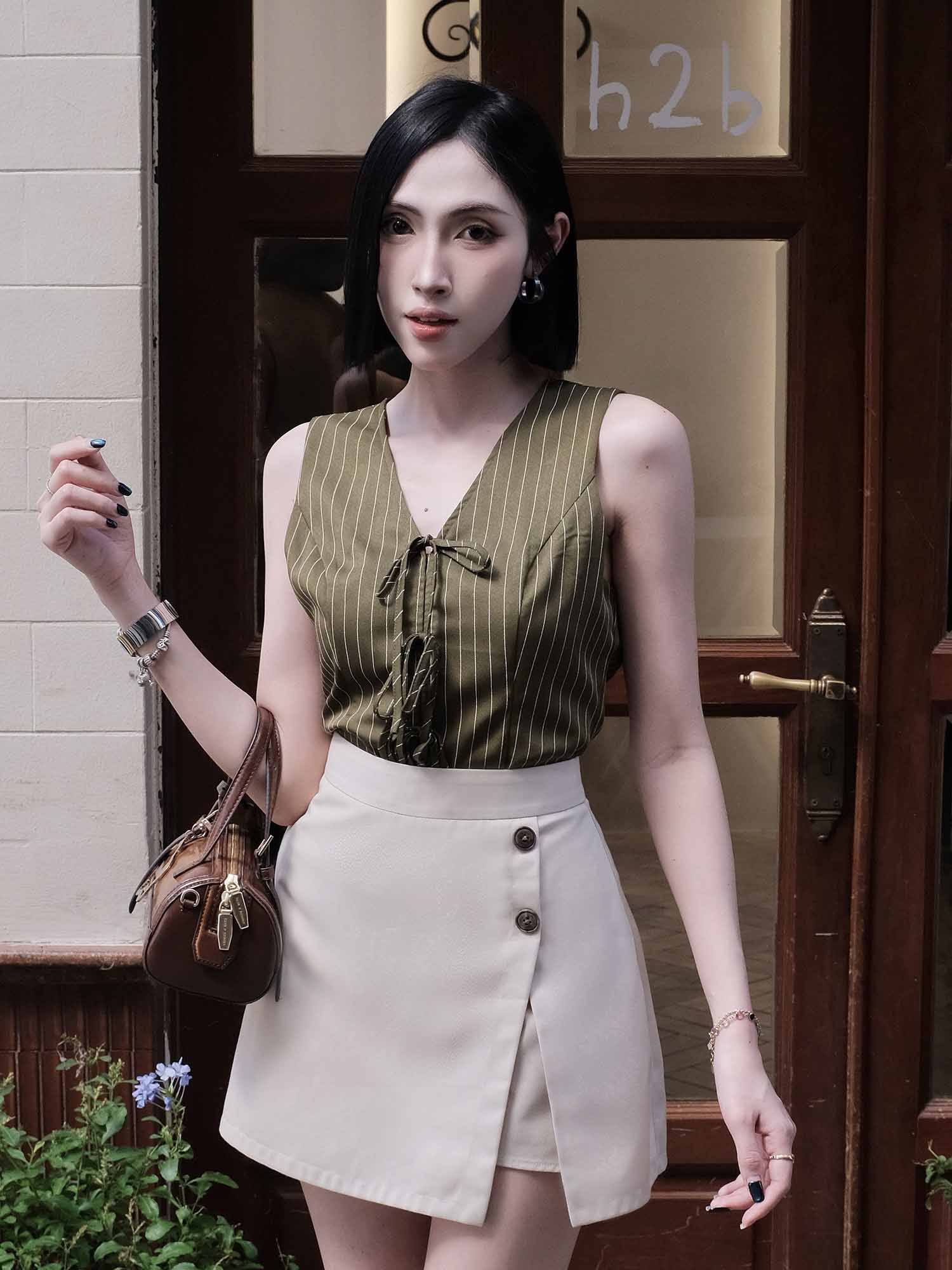 Chân váy mini skort xẻ tà