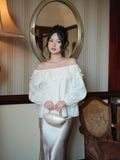  Áo kiểu tơ bẹt vai nhún bèo 