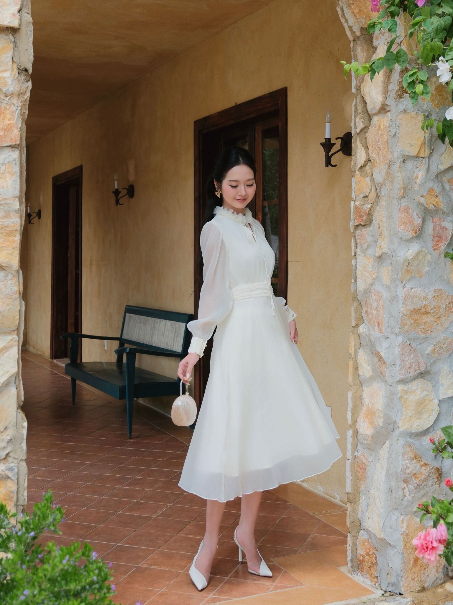  Đầm midi tay dài cổ hoa voan thắt nơ 