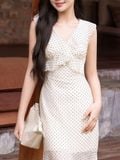  Đầm midi tơ chấm bi cổ V bèo 