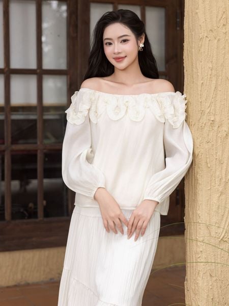  Áo kiểu tơ bẹt vai nhún bèo 